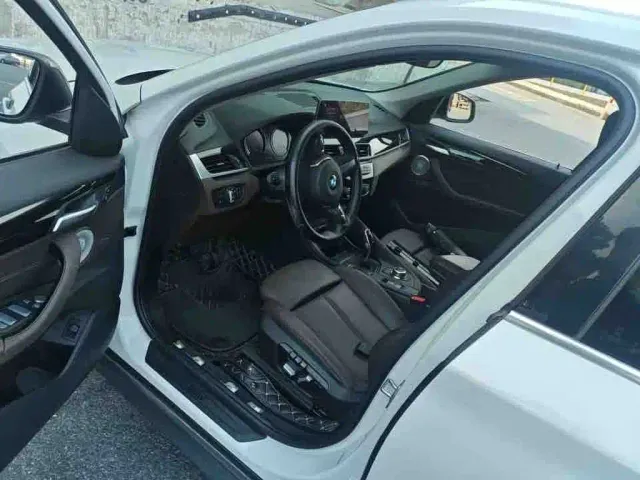 BMW BMW X1 2022 sDrive25Li Leading — Фото автомобиля 2