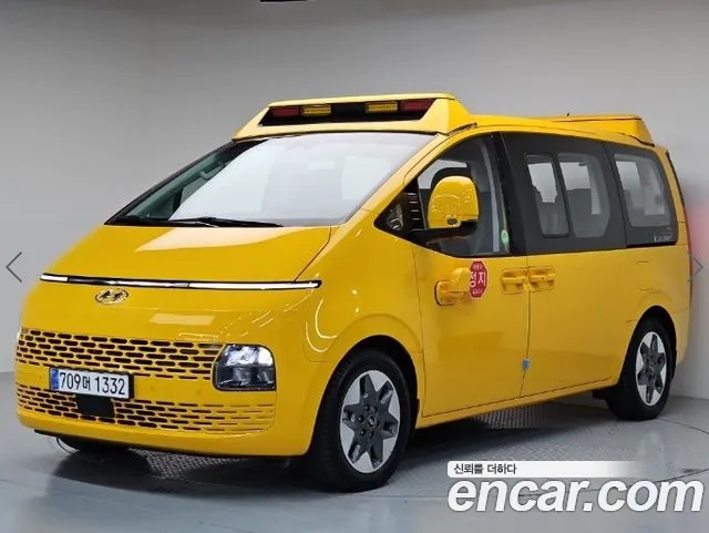 Фотография автомобиля — Hyundai Staria