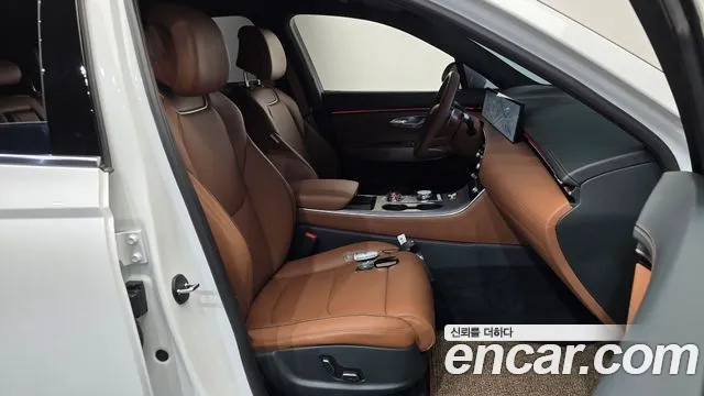 Genesis GV70 — Фото автомобиля 16