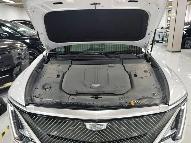 Cadillac Lyriq — Фото автомобиля 19