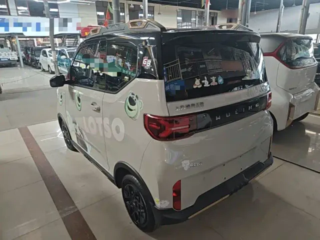 Wuling Hongguang Mini EV — Фото автомобиля 4