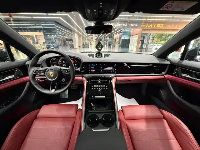 Porsche Panamera — Фото автомобиля 24