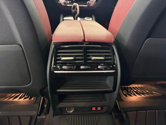 BMW 5 Series — Фото автомобиля 10