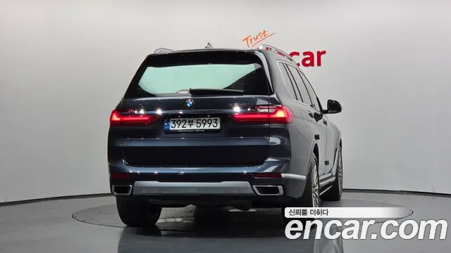 BMW X7 — Фото автомобиля 4
