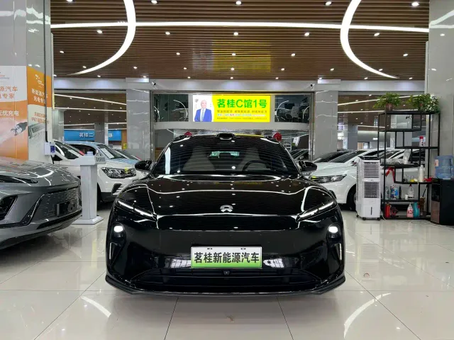 Nio ET5 Touring — Фото автомобиля 2