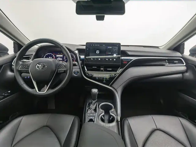 Toyota Camry — Фото автомобиля 5