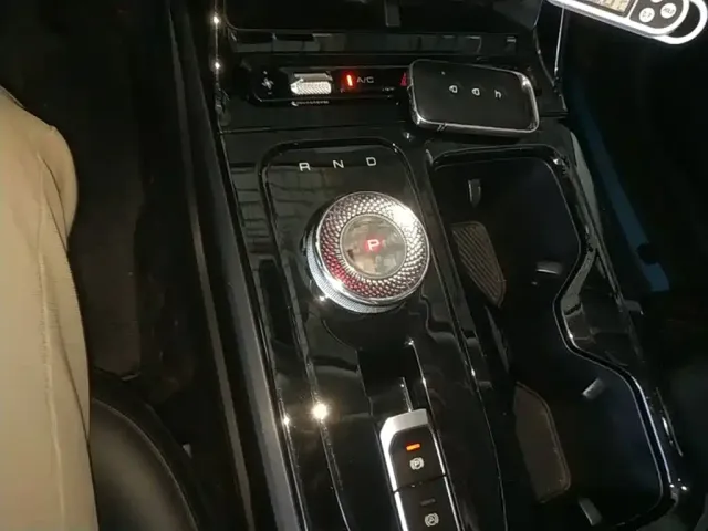 Wuling Starlight — Фото автомобиля 13
