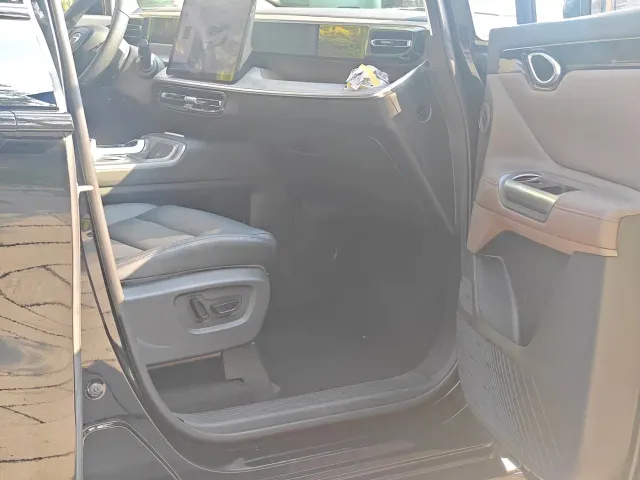 GAC Trumpchi E8 — Фото автомобиля 13