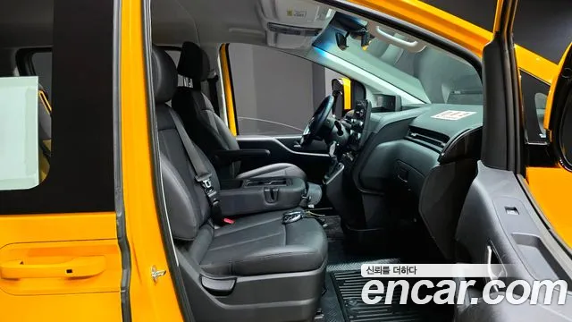 Hyundai Staria — Фото автомобиля 18