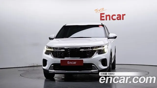 Kia Seltos Новый Seltos Бензин 2.0 2WD — Фото автомобиля 3