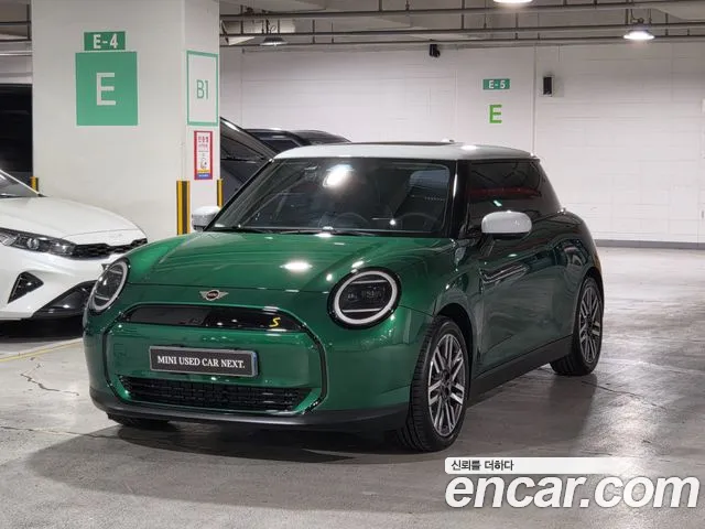 Фотография автомобиля — MINI Cooper Generation 4