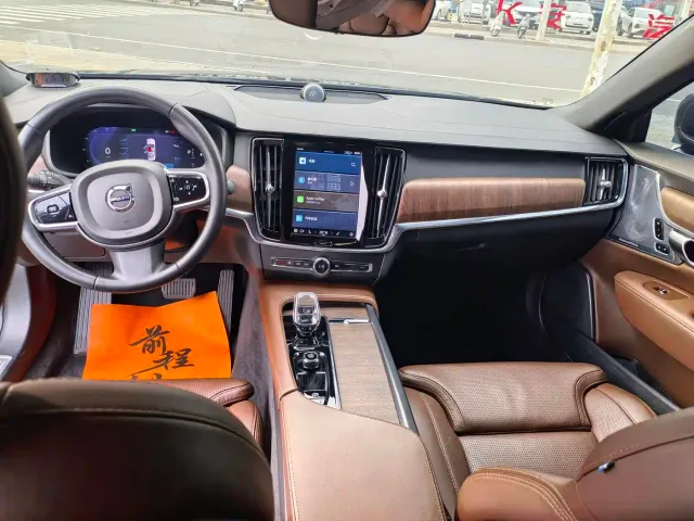 Volvo S90 — Фото автомобиля 6