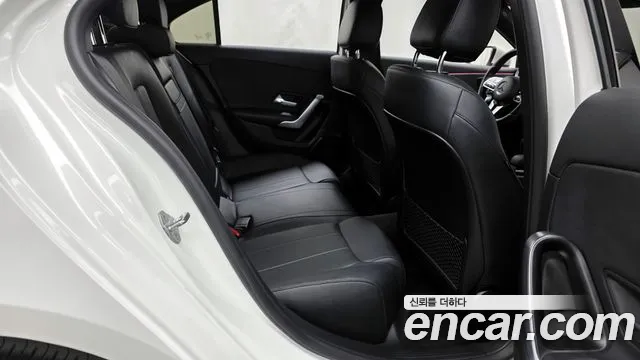 Mercedes-Benz A-Class — Фото автомобиля 12