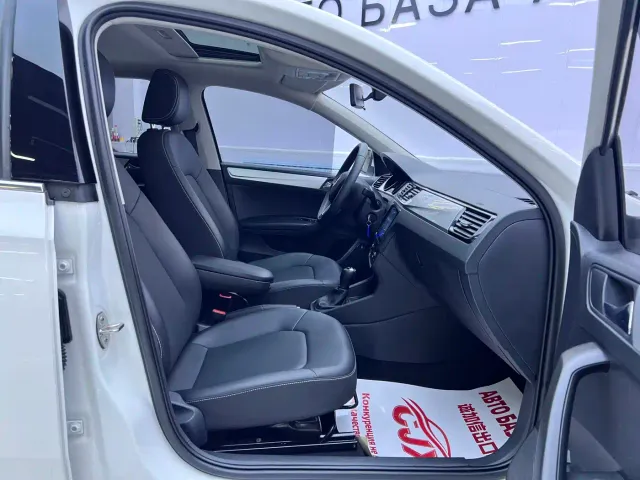 Skoda Rapid — Фото автомобиля 17