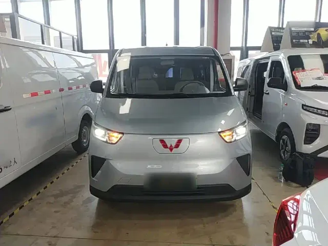 Wuling Yangguang — Фото автомобиля 2
