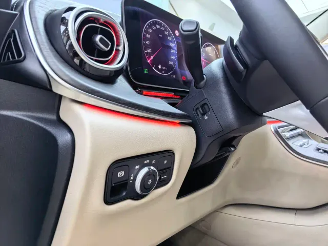 Mercedes-Benz V-Class — Фото автомобиля 6