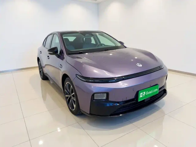 Leapmotor B01 — Фото автомобиля 3