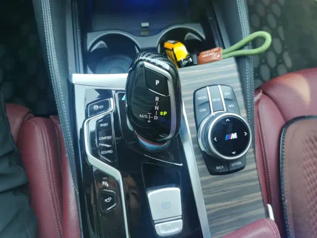 BMW 5 Series — Фото автомобиля 15