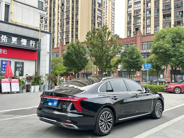 Hongqi H5 — Фото автомобиля 16