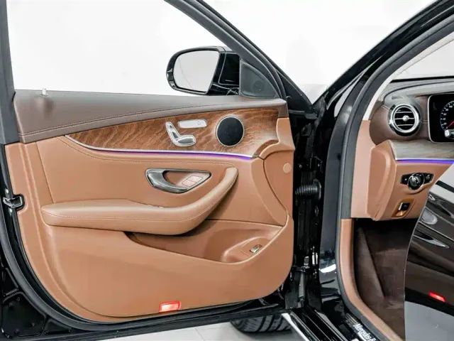 Mercedes-Benz E-Class — Фото автомобиля 15