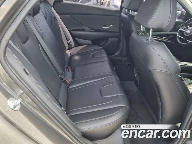 Hyundai Avante CN7 — Фото автомобиля 8