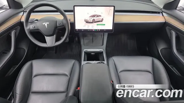 Tesla Model 3 — Фото автомобиля 7