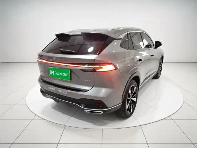 Roewe RX5 — Фото автомобиля 6