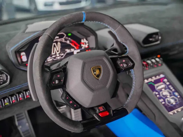 Lamborghini Huracan — Фото автомобиля 9