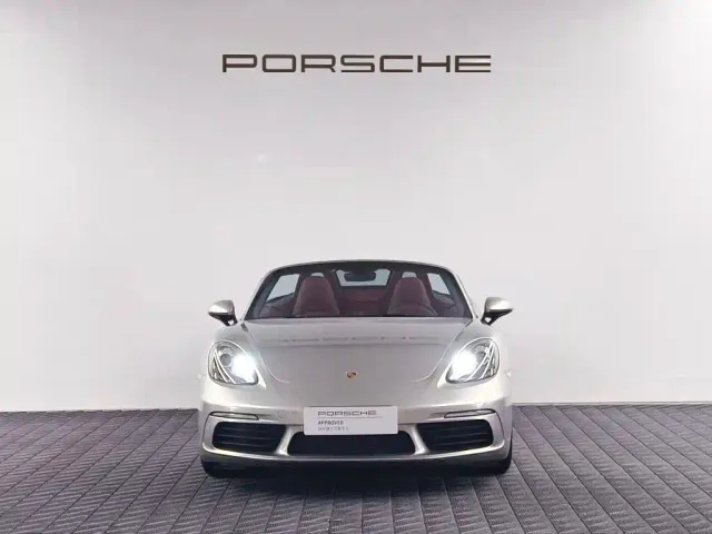 Porsche 718 — Фото автомобиля 2