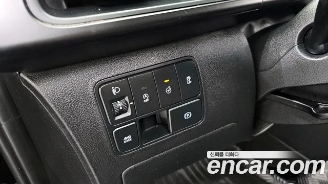 Hyundai Staria Staria 4WD Tourer 9 мест — Фото автомобиля 18