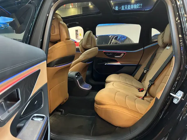 Mercedes-Benz E-Class — Фото автомобиля 7
