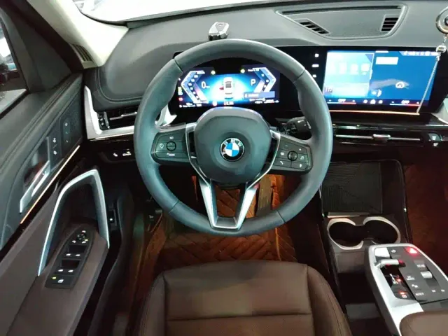 BMW X1 — Фото автомобиля 10