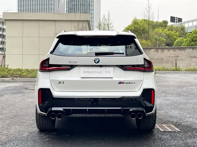 BMW X1 — Фото автомобиля 4