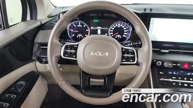 Kia Carnival Generation 4 — Фото автомобиля 20