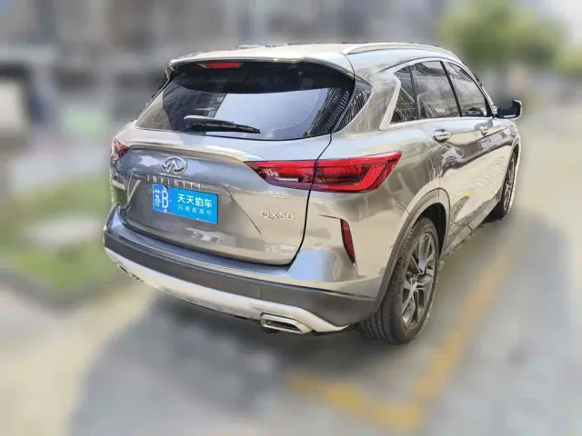 Infiniti QX50 — Фото автомобиля 2