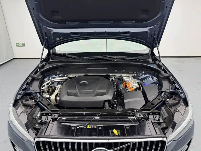 Volvo XC60 — Фото автомобиля 11