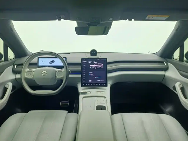 Nio ES8 — Фото автомобиля 2