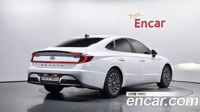 Hyundai Sonata — Фото автомобиля 19