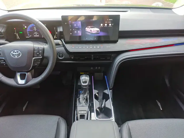 Toyota Camry — Фото автомобиля 15