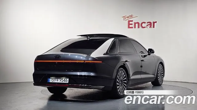 Hyundai Grandeur Grandeur (GN7) 2.5 Бензин 2WD — Фото автомобиля 2