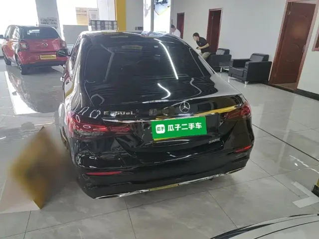 Mercedes-Benz E-Class — Фото автомобиля 5
