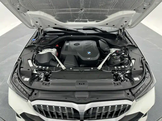 BMW 5 Series — Фото автомобиля 26