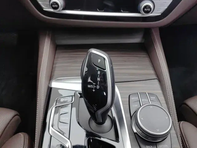 BMW 5 Series — Фото автомобиля 13