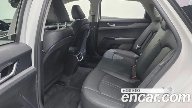 Kia K5 Новый K5 3 поколение 2.0 LPi(Для проката) — Фото автомобиля 22