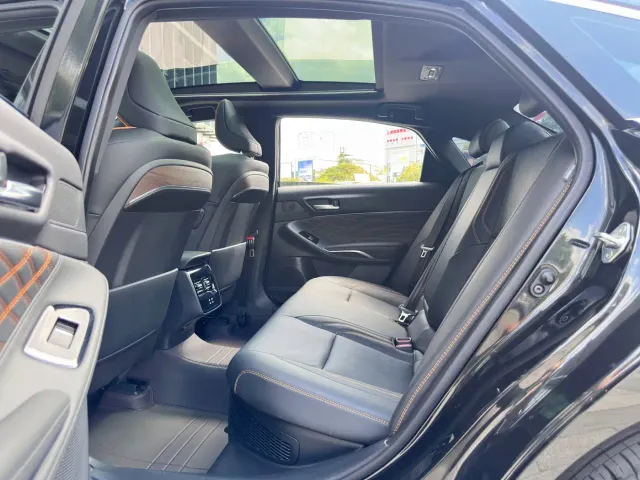 Toyota Avalon — Фото автомобиля 8