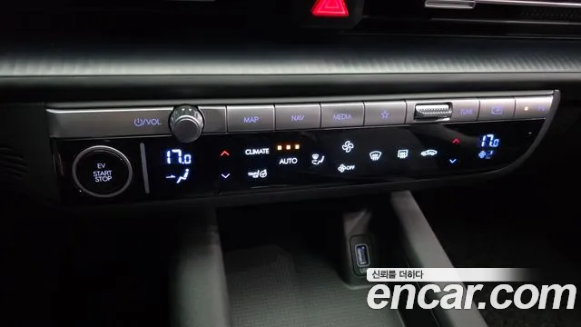 Hyundai Ioniq 6 — Фото автомобиля 24