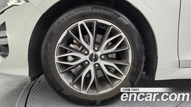 Kia K5 K5 3 поколение 2.0 LPI(Для проката) — Фото автомобиля 5