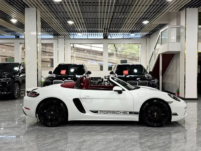 Porsche 718 — Фото автомобиля 14