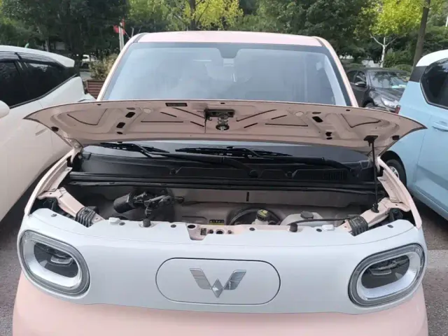 Wuling Hongguang Mini EV — Фото автомобиля 15