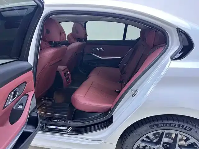 BMW 3 Series — Фото автомобиля 13